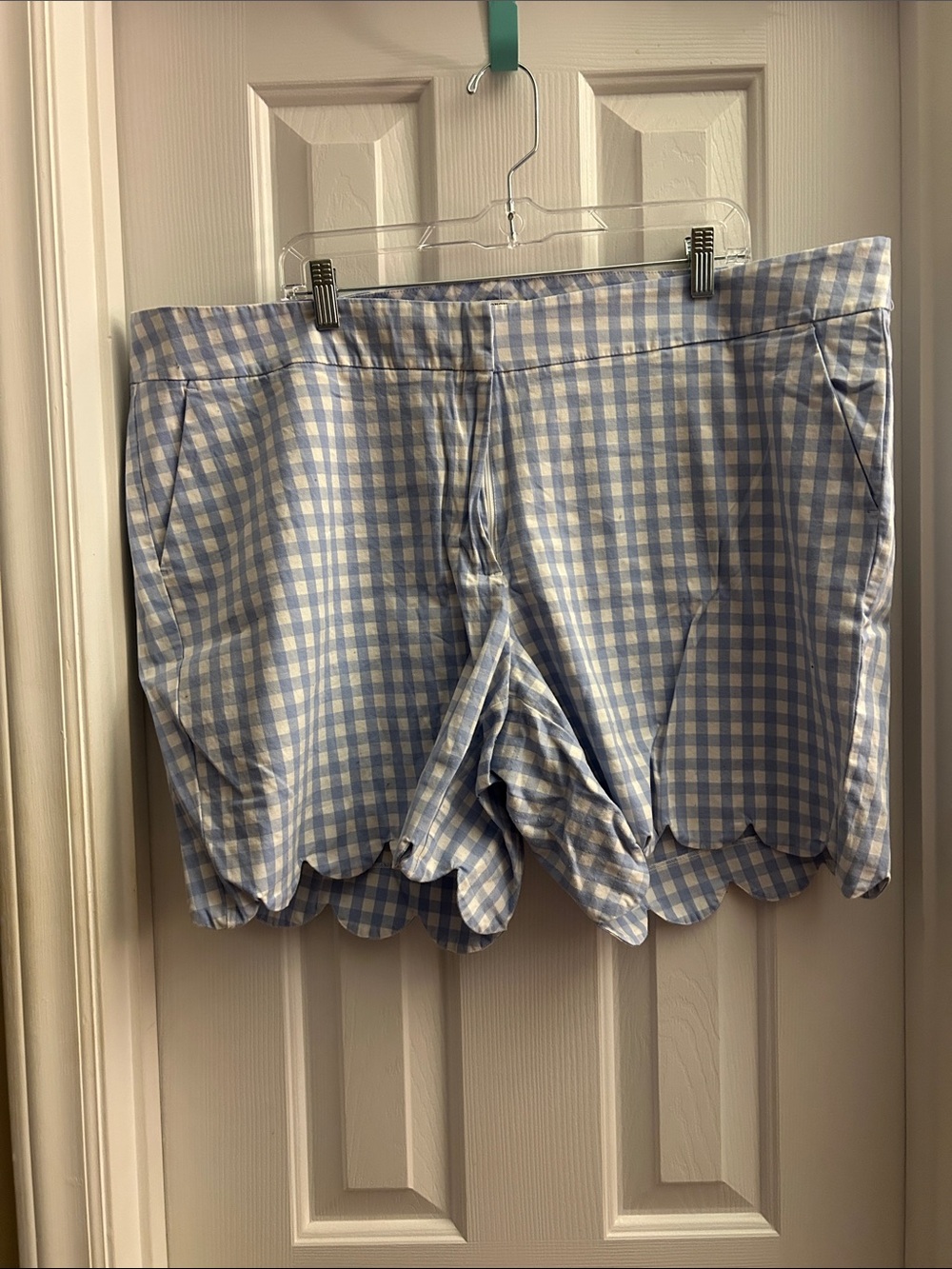 Women’s Gingham Scalloped Hem Shorts - Light Blue/White